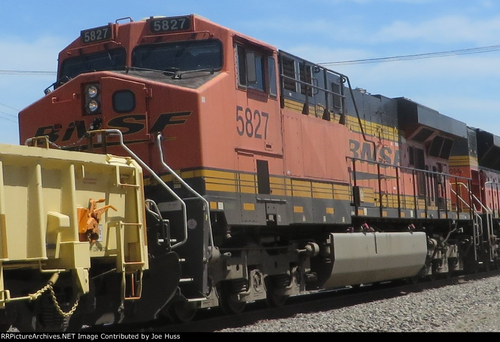 BNSF 5827